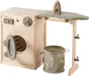 A wooden toy laundry set including a washing machine, ironing board, iron, and laundry basket. Produktbild-Vorschau