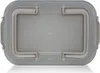 A top-down view of a gray plastic food storage container lid. Voir les images du produit