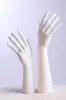 D3/4 Mani decorative femminili bianche. Mani bianche Anteprima dell’immagine prodotto 2