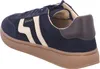 A side view of a navy blue Gant sneaker with cream accents and a brown sole. Anteprima dell’immagine prodotto