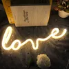 LED neonový nápis LOVE srdce žlutý 35x13cm - nástěnná Náhled obrázku produktu 2