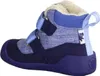 A single baby bootie is shown from the side against a white background. Anteprima dell’immagine prodotto