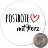 Huuraa Magnet Postbote mit Herz 59mm Kühlschrankmagnet rund Produktbild-Vorschau 1