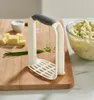 Joseph Joseph Easy Mash Ergonomiczny tłuczek do ziemniaków Podgląd zdjęcia produktu 4
