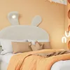 Lit douillet rembourré avec oreilles de lapin et lumière Voir les images du produit 3