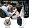 A young girl is happily sitting in a car seat, playing with a toy. The image also includes diagrams and text highlighting the safety features of the car seat. Produktbild-Vorschau