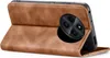 A brown flip case for a smartphone is shown standing open, revealing the phone's camera module. Produktbild-Vorschau