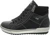 A side view of a black high-top sneaker. Voir les images du produit