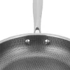 Close-up of the textured interior of a frying pan. Podgląd zdjęcia produktu