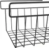 A close-up view of a black metal wire basket. Anteprima dell’immagine prodotto