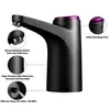 A black water bottle pump with purple accents, featuring callouts to its features. Náhled obrázku produktu