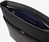 Close-up view of the interior of a black bag. Produktbild-Vorschau