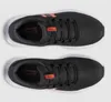 Sportliche Herrenschuhe Under Armour Charged Surge Größe: Produktbild-Vorschau 3