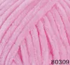 A close-up view of pink yarn. Náhľad obrázku produktu