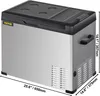 A silver and black portable electric cooler with dimensions indicated by measurement lines. Produktbild-Vorschau
