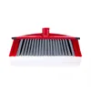 A close-up, front-facing view of a red and gray broom head against a white background. Anteprima dell’immagine prodotto