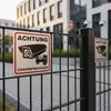 Lot de 2 panneaux Mucola « Attention, vidéosurveillance » Voir les images du produit 2