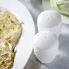 Ensemble sel et poivre Wilmax en porcelaine blanche Voir les images du produit 8