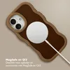 Selencia Wavy Backcover con MagSafe iPhone 16 - Mocha Brown Anteprima dell’immagine prodotto 9