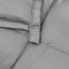 Close-up of the stitching and fabric of a weighted blanket. Produktbild-Vorschau