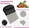 A potato cutter with various vegetables in the background, highlighting its features. Produktbild-Vorschau