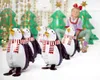 Folienballon Airwalker Pinguin 29x42cm schwebend über den Produktbild-Vorschau 2