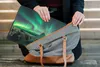 MuchoWow® Laptop Hülle 13 Zoll Nordlichter - Berge - Produktbild-Vorschau 6
