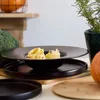 Assiette Homla FAMELIO Black pour pâtes, 28 cm Voir les images du produit 4