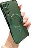 A hand holding a green phone case with a magnetic ring on the back. Náhled obrázku produktu