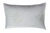 A white pillow with an aloe vera pattern. Voir les images du produit