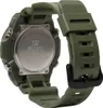 The back of a green Casio watch with a silver metal case. Voir les images du produit