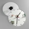 Wanduhr - Rund - Glasuhr - Symbol Kugel Würfel - 30x30cm - Produktbild-Vorschau 2