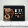 Metallschild mit Dackel Motiv und Spruch: Hier wachen wir! Produktbild-Vorschau 3