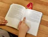 Kikkerland Lampe de lecture rechargeable avec clip, rouge Voir les images du produit 3