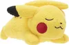 A plush toy of the Pokémon character Pikachu, lying down with its eyes closed. Anteprima dell’immagine prodotto
