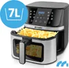 A black and silver air fryer filled with french fries, with a blue circle overlay indicating its capacity. Produktbild-Vorschau