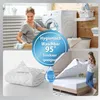 Collage showing a woman doing laundry, a folded mattress protector, and a woman putting a mattress protector on a bed. Produktbild-Vorschau