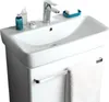 A white ceramic sink with a chrome faucet and various bathroom accessories on top. Anteprima dell’immagine prodotto