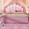 A child's bedroom with a pink princess-themed bed. Produktbild-Vorschau