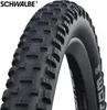 A close-up studio shot of a bicycle tire. Anteprima dell’immagine prodotto