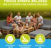 People enjoying a picnic on an outdoor sofa made from pallets. Podgląd zdjęcia produktu