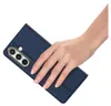 A hand is holding a dark blue phone case with a camera cutout. Produktbild-Vorschau
