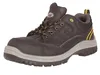 A single brown work shoe with yellow accents is shown against a white background. Produktbild-Vorschau