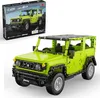 A green toy car model of a Suzuki Jimny and its packaging. Voir les images du produit