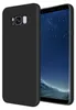 A black phone case is shown next to a smartphone displaying a starry night sky. Produktbild-Vorschau