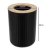 A black trash can with a wooden rim, shown against a white background with measurement indicators. Voir les images du produit