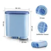 A light blue water filter cartridge with dimensions indicated by lines and text, and close-up views of its inlet and filtered water outlet. Produktbild-Vorschau