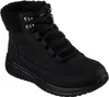 A black Skechers women's boot with a fluffy lining and laces. Voir les images du produit