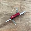 Victorinox Coupe-ongles 580 rouge Voir les images du produit 11