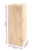 A wooden cube-shaped stand with dimensions indicated. Voir les images du produit